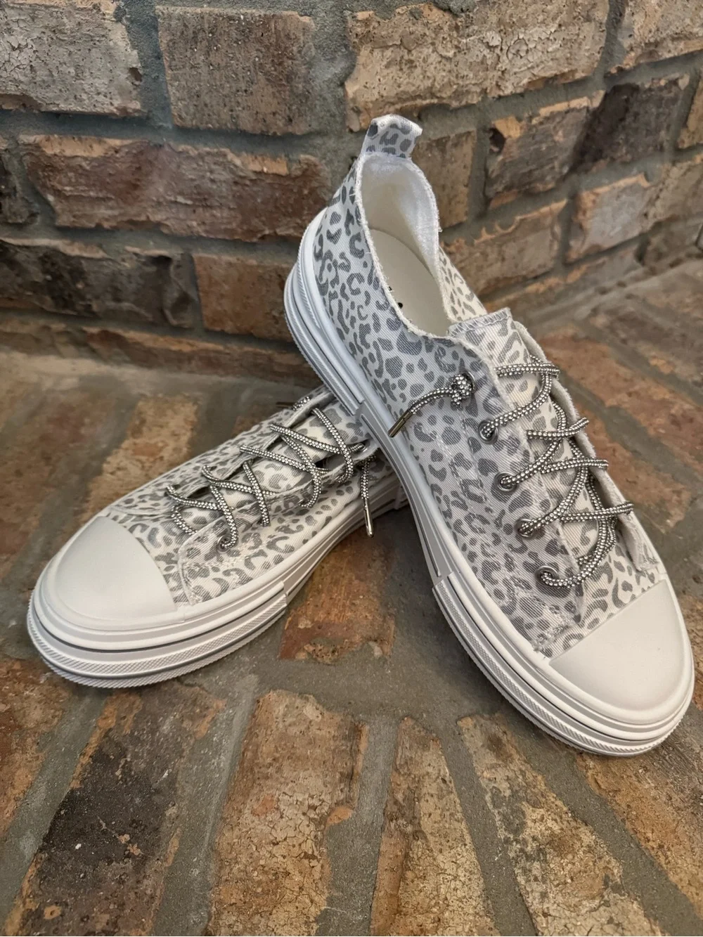 Very G  Leopard Print Canvas Slip-On Sneakers - White/Grey Sparkly  Size 11